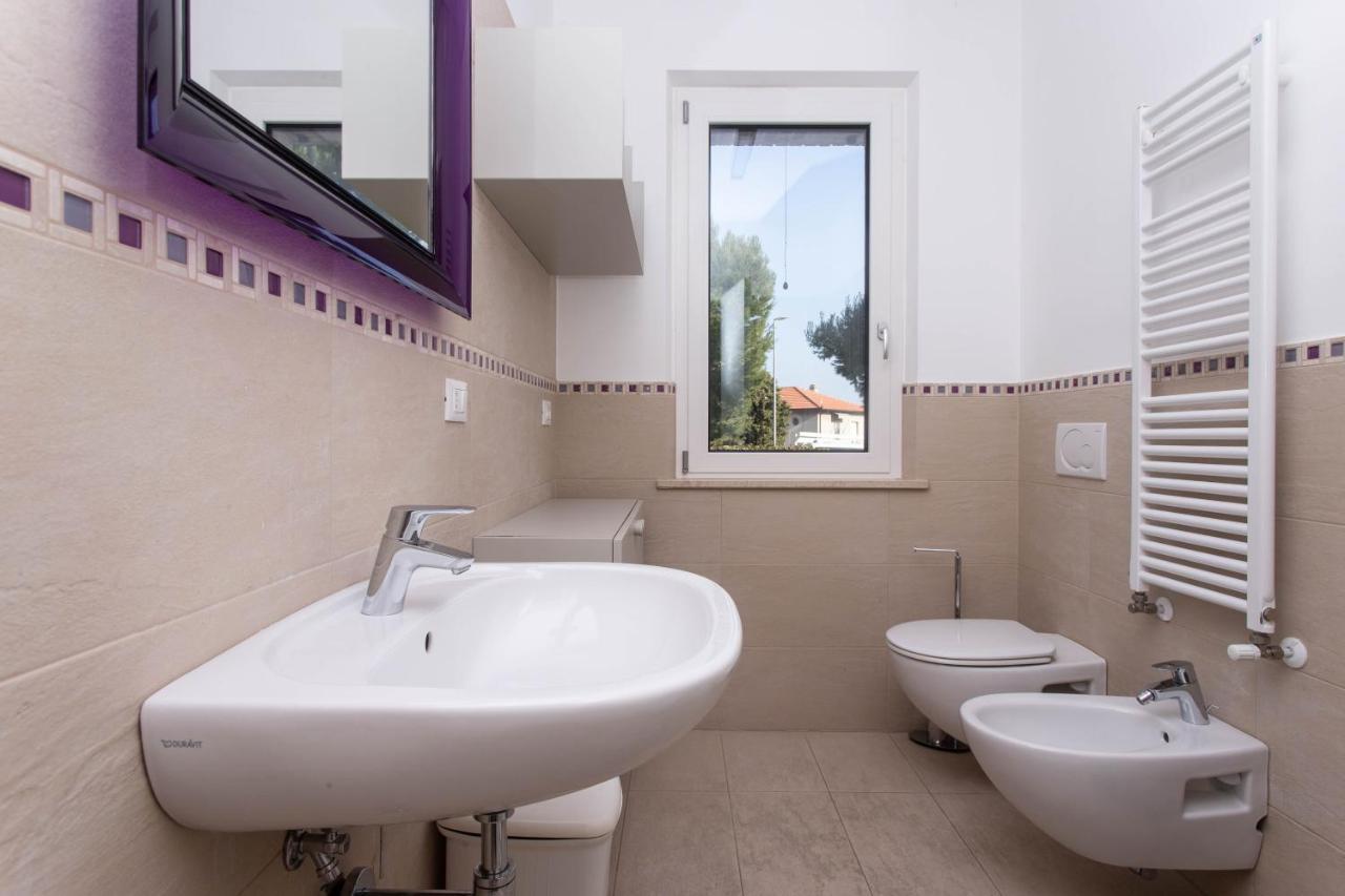 S018 - Sirolo, Nuovissimo Trilocale In Pietra Con Giardino Dx Διαμέρισμα Εξωτερικό φωτογραφία