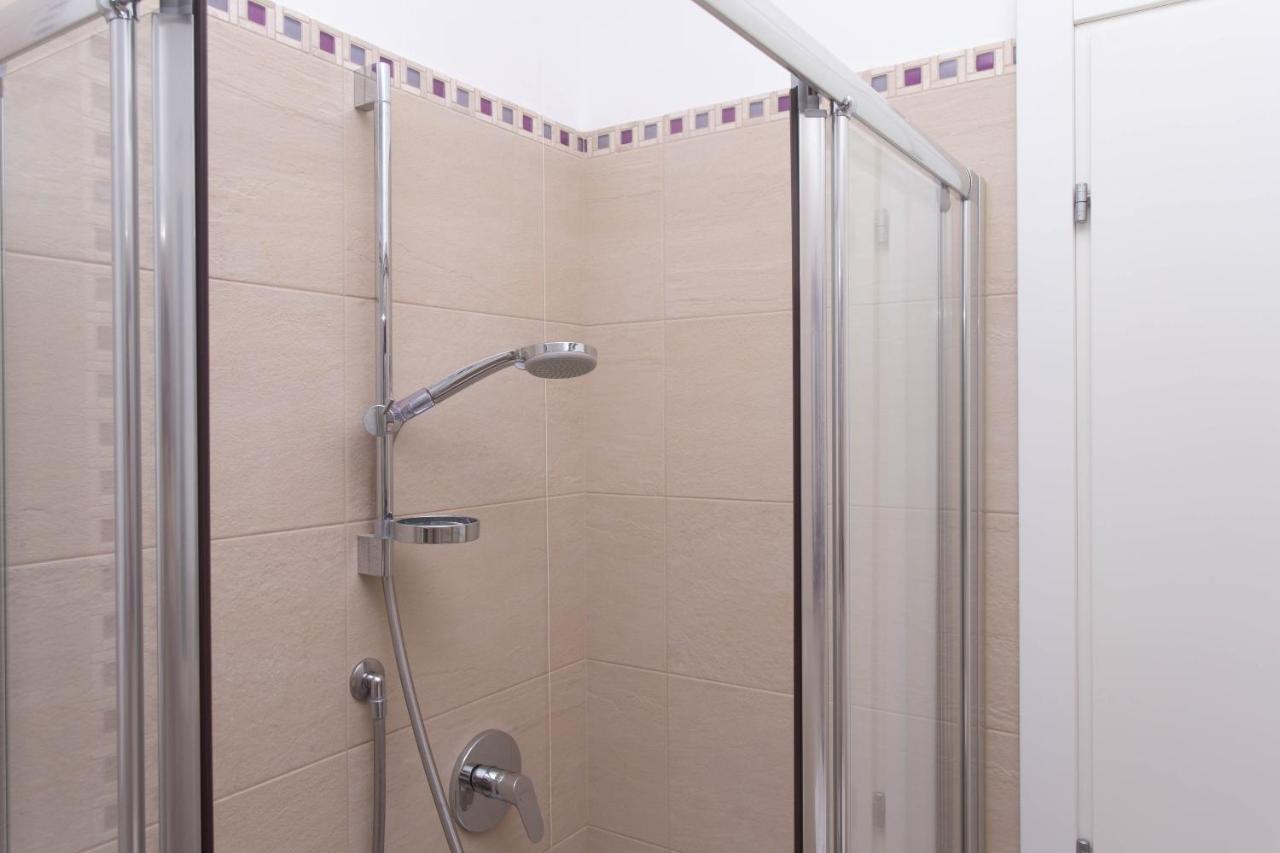 S018 - Sirolo, Nuovissimo Trilocale In Pietra Con Giardino Dx Διαμέρισμα Εξωτερικό φωτογραφία