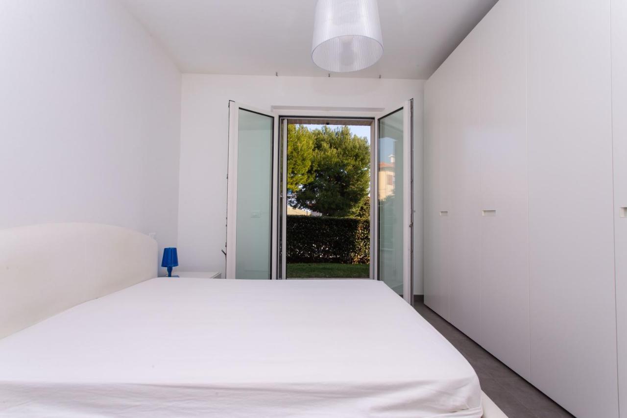 S018 - Sirolo, Nuovissimo Trilocale In Pietra Con Giardino Dx Διαμέρισμα Εξωτερικό φωτογραφία